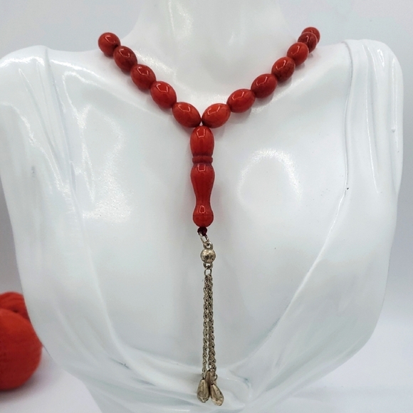 Elegant Red Beaded Necklace 26 Inch N3603‎